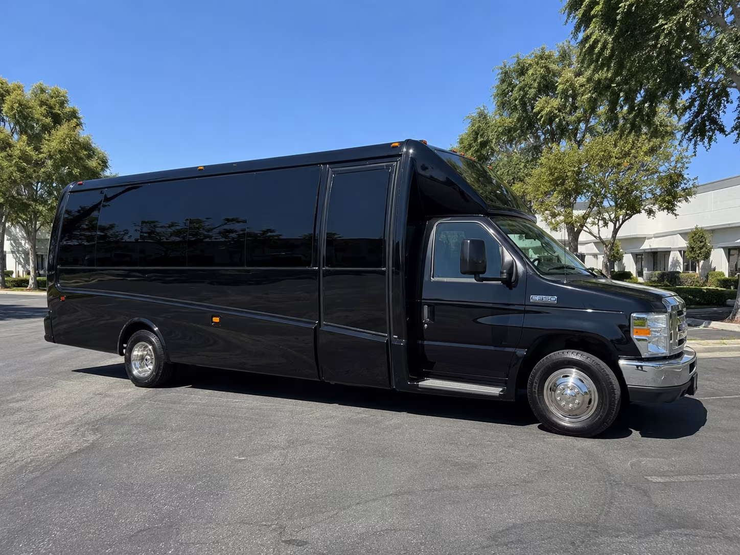 rent a brownsville prom party bus or charter bus today